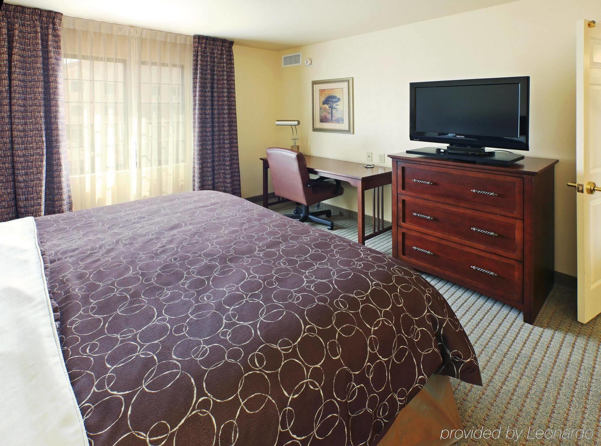 Staybridge Suites Fayetteville By Ihg Habitación foto