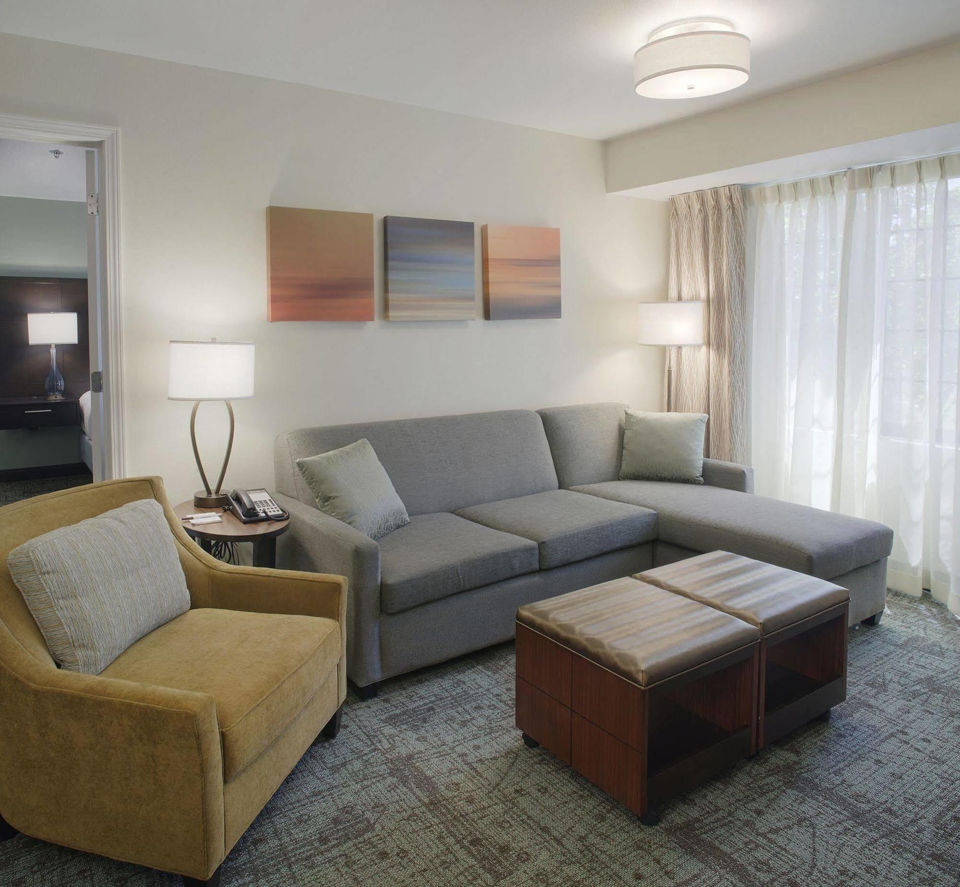 Staybridge Suites Fayetteville By Ihg Exterior foto