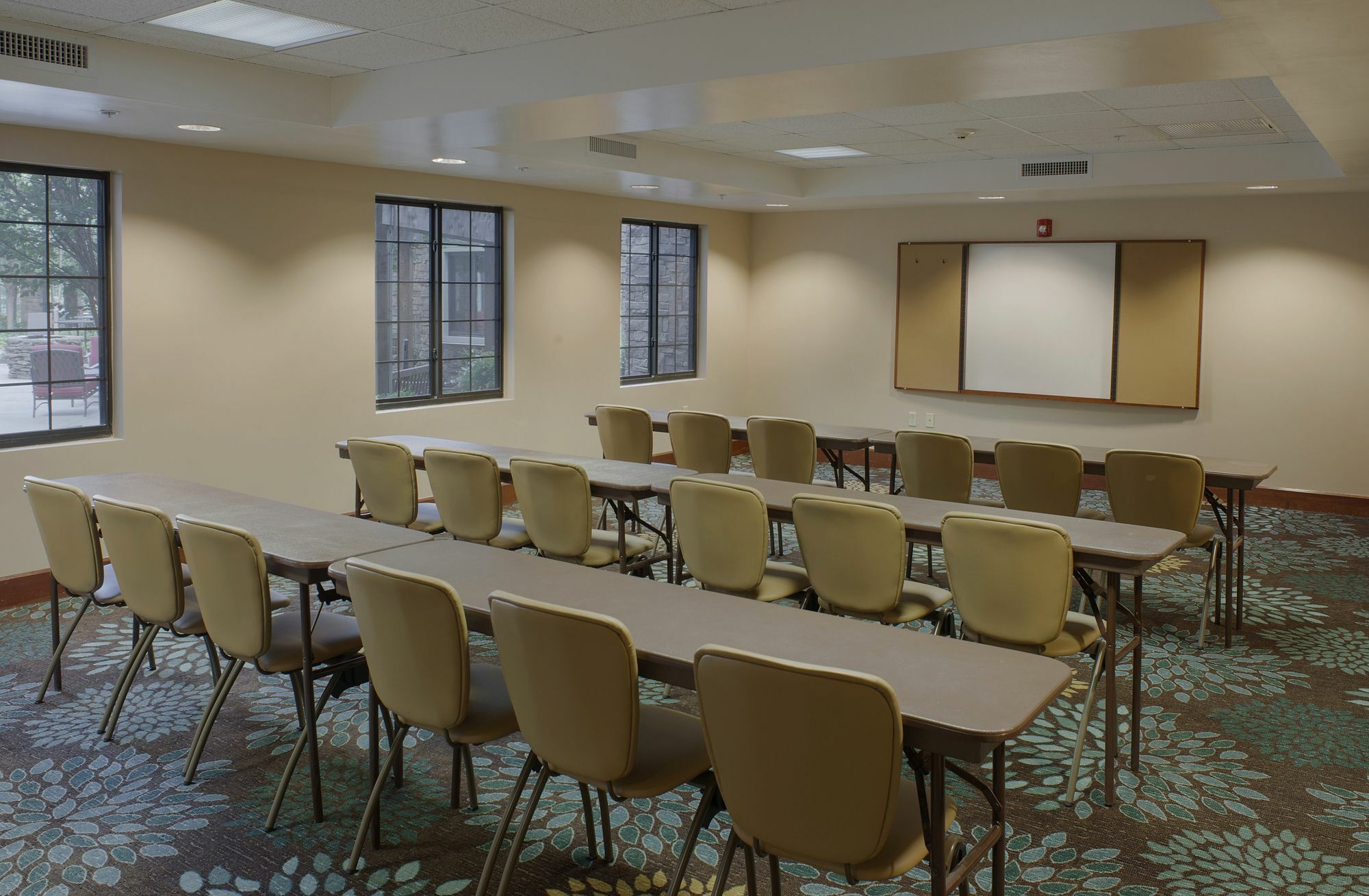 Staybridge Suites Fayetteville By Ihg Exterior foto